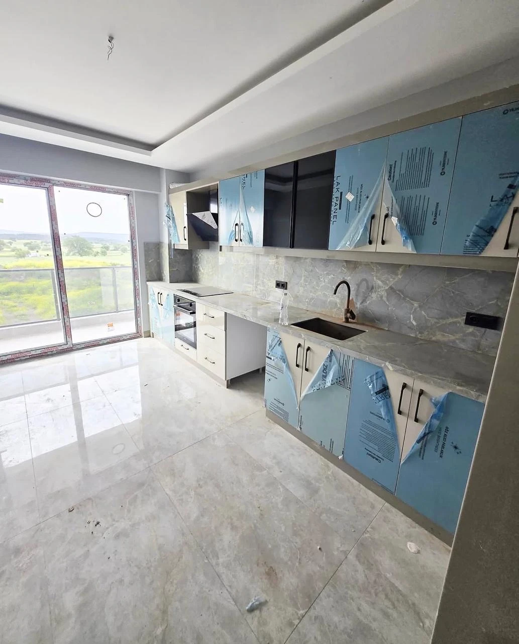 Cocina en fase de acabados